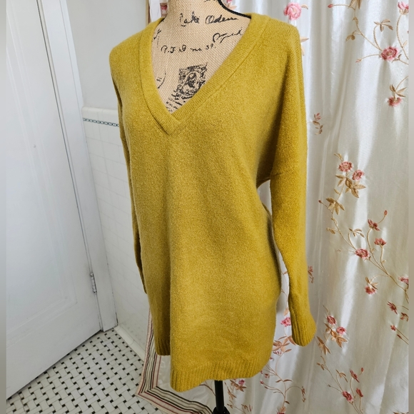 FRENCH CONNECTION SWEATER - Picture 4 of 11